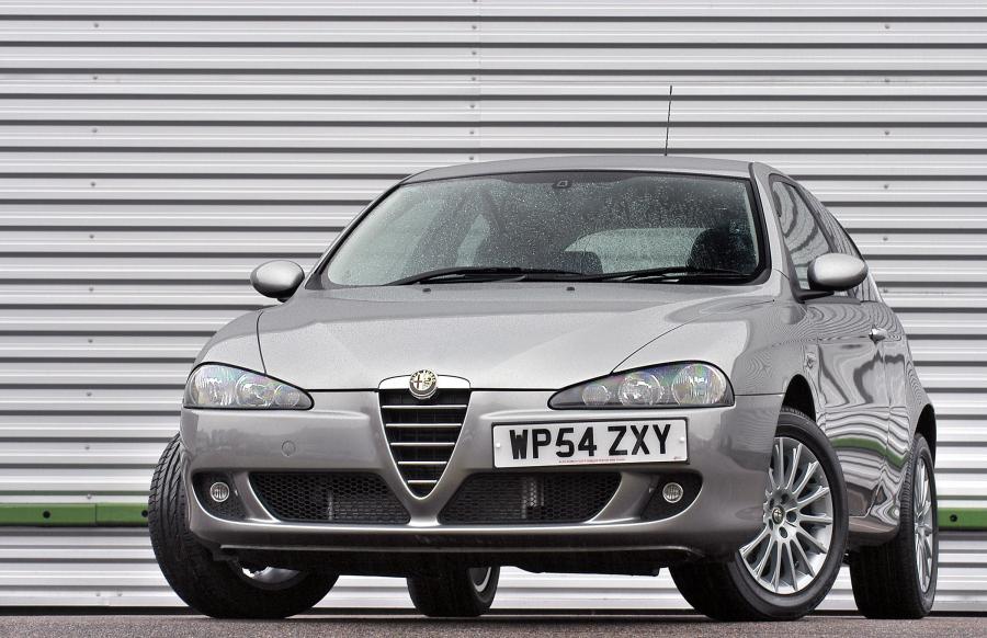  Alfa Romeo 147 3-Door (937A) 2005 года  (UK) (фото 1 из 6)